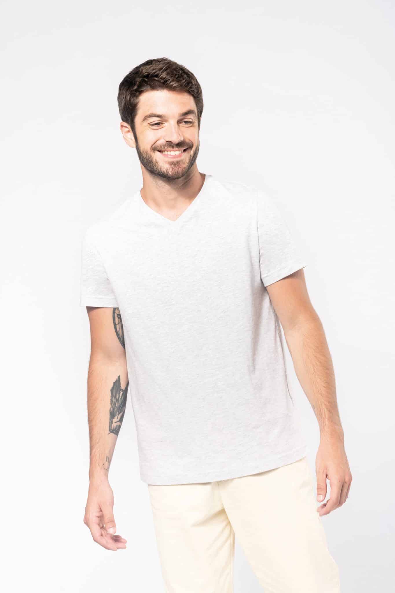 Visuel T-shirt col V manches courtes homme