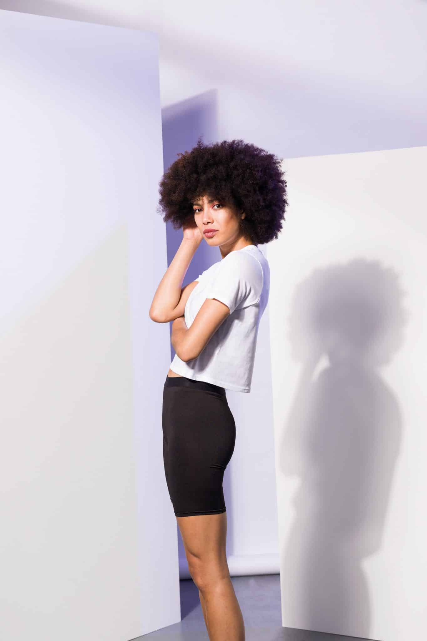 Visuel T-shirt court coupe carrée femme