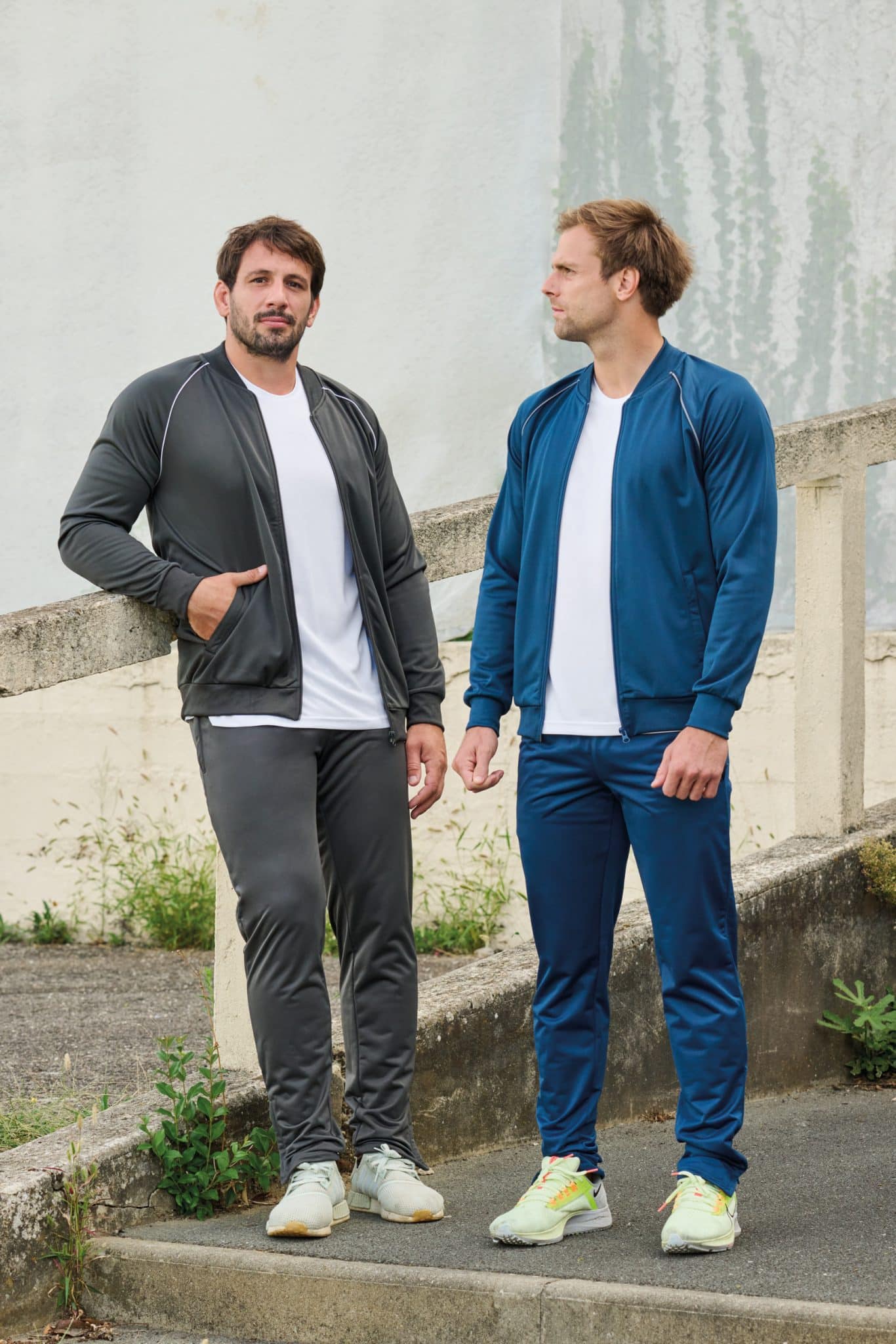 Visuel Veste de survêtement zippée avec liseré unisexe