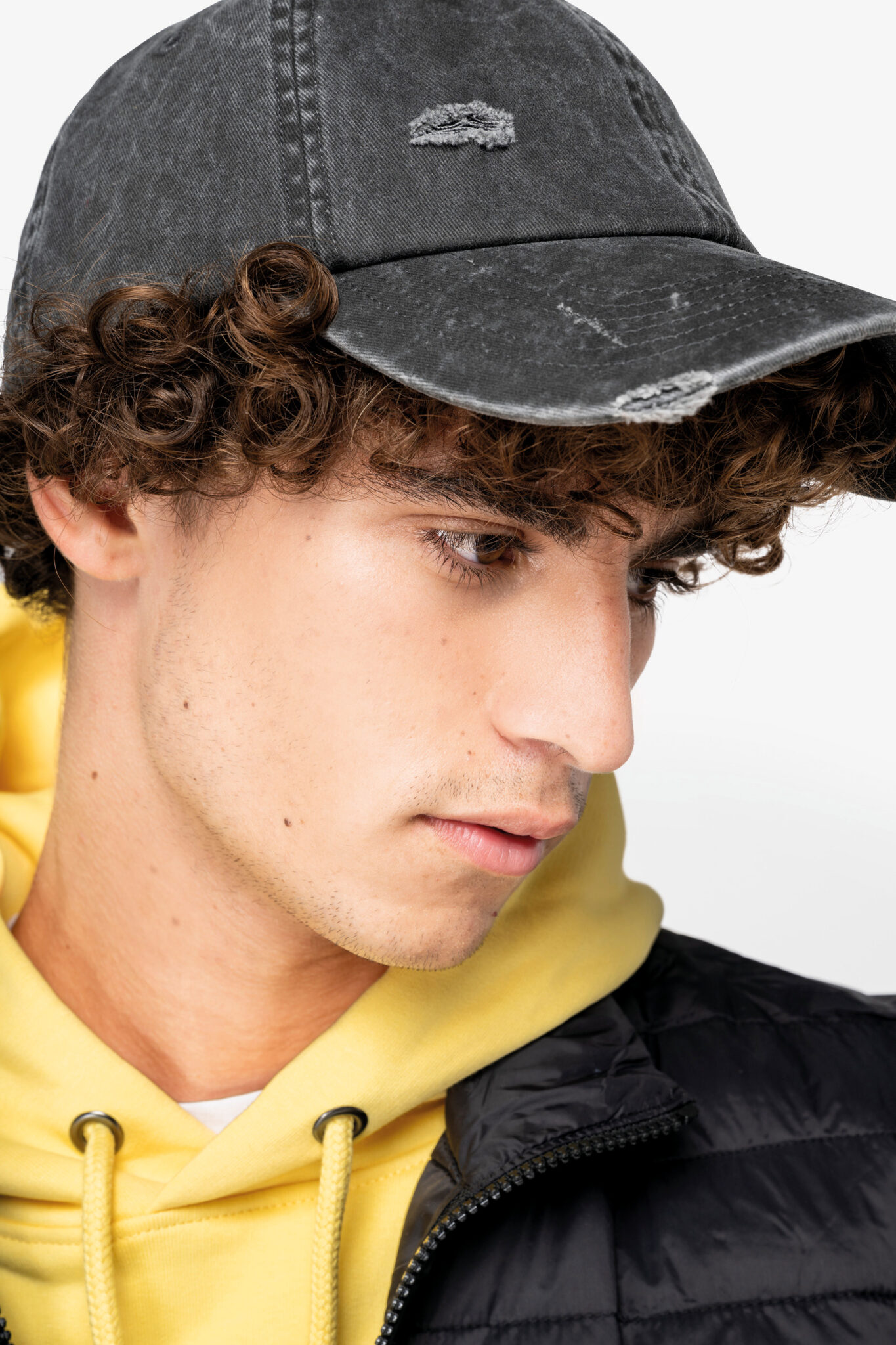 Visuel Casquette écoresponsable effet déchiré unisexe