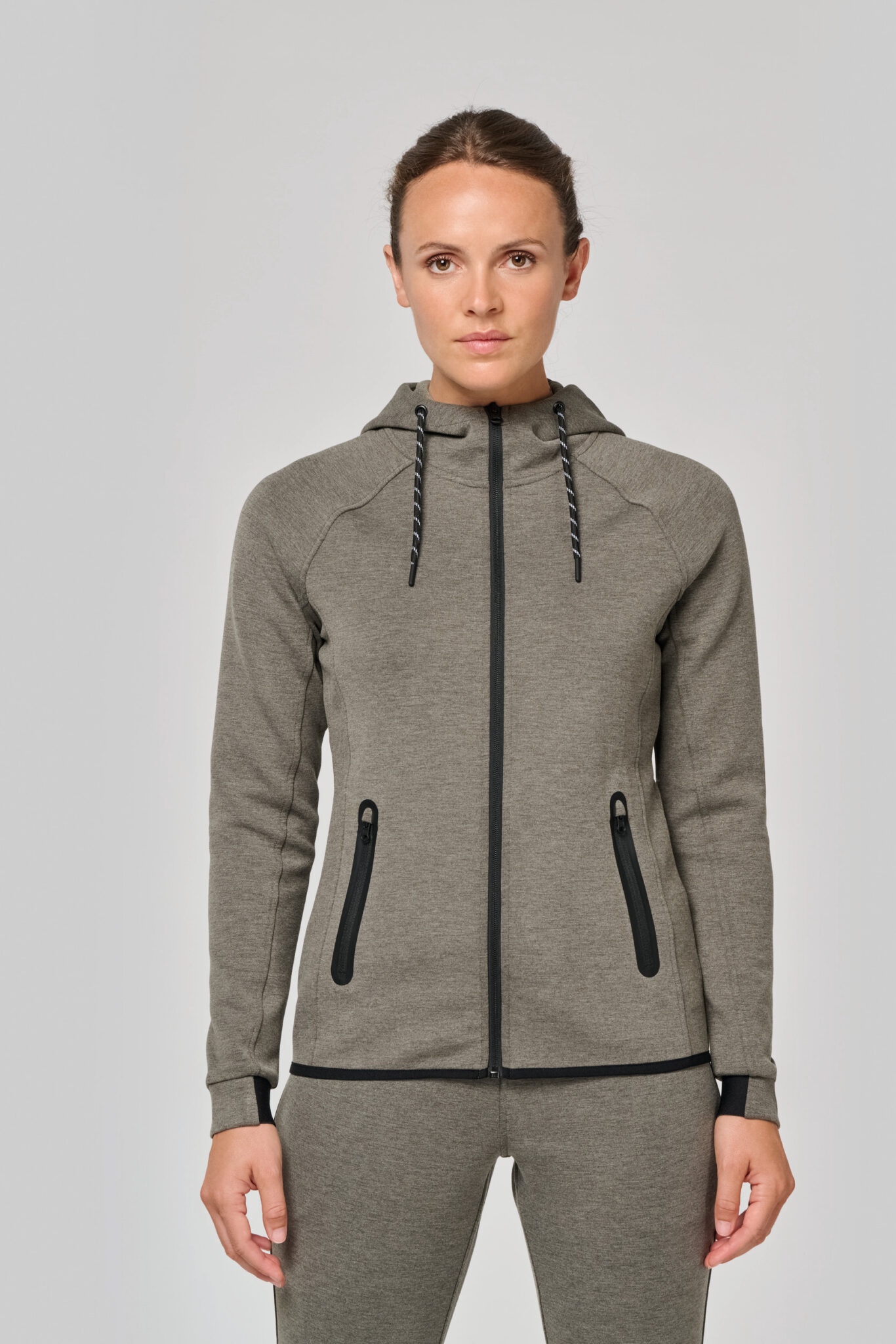 Visuel Veste à capuche performance  femme