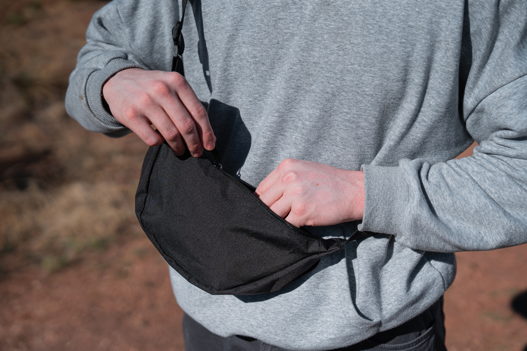 Miniature 16 pour Sac demi-lune en bandoulière en rPET AWARE™  Crescent